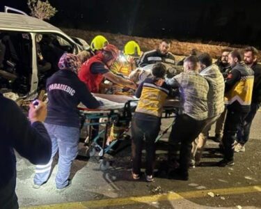 Balıkesir'de Minibüs Kazası: 1 Ölü, 4 Yaralı