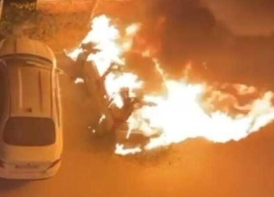 Konya'da Polis Aracı Kundaklandı!