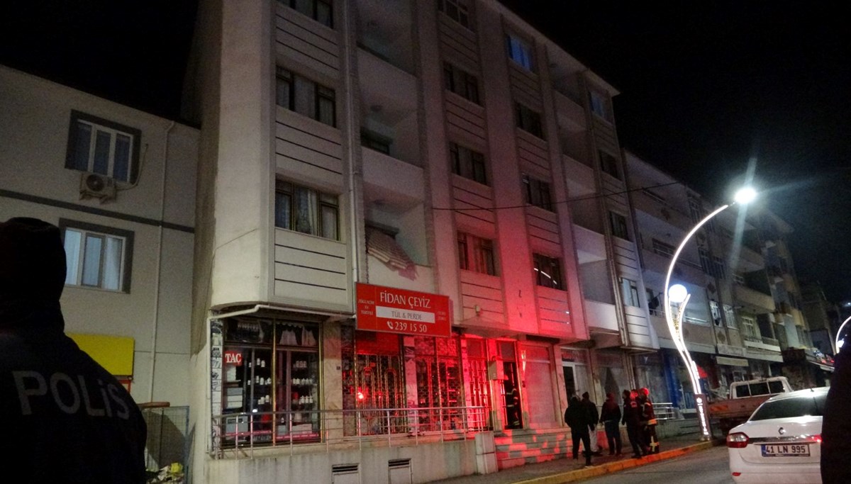 Fayanslar Döküldü, Bina Boşaltıldı! Panik Anları