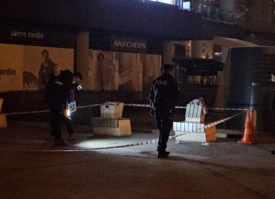 Yolda karşılaştığı eski sevgilisini, annesini ve kız kardeşini bıçakladı