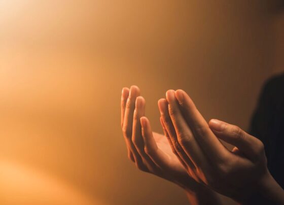 Rabbenağfirli Ve Rabbenatina Duası Okunuşu: Rabbenağfirli Ve Rabbenatina Duası Nedir? Rabbenağfirli Ve Rabbenatina Duası Nasıl Yapılır? Rabbenağfirli Ve Rabbenatina Duası Arapça ve Türkçe Okunuşu Yazılışı. Rabbenağfirli Ve Rabbenatina Duası Anlamı Meali, Fazileti, Faydaları ve Etkileri. Rabbenağfirli Ve Rabbenatina Duası Okumak ve Dinlemek. Rabbenağfirli Ve Rabbenatina Duası Nelerden Bahsedilmektedir?